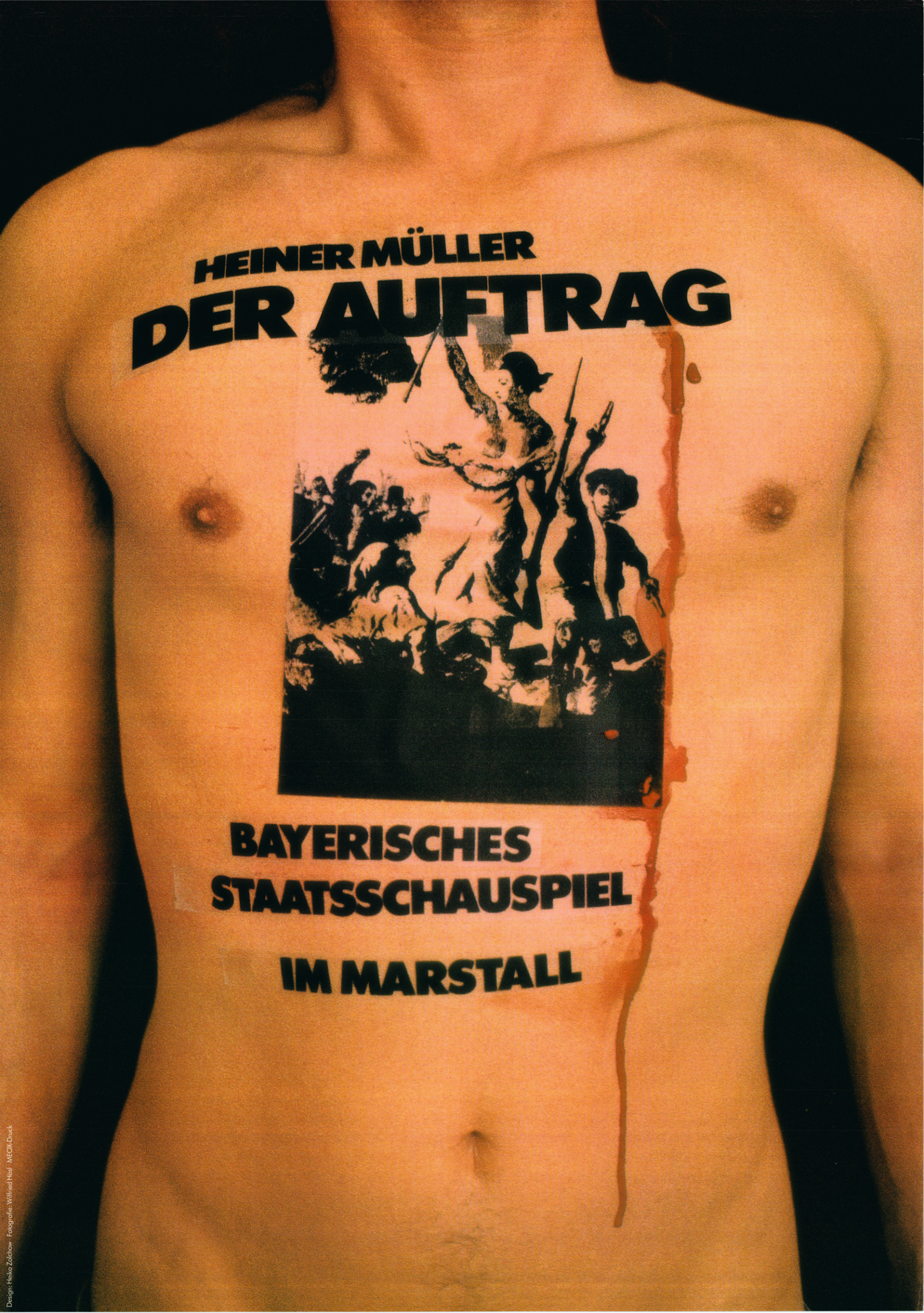 Plakat mit dem farbigen Foto eines männlichen Oberkörpers, auf dem ein schwarz-weißer Ausschnitt des Gemäldes 